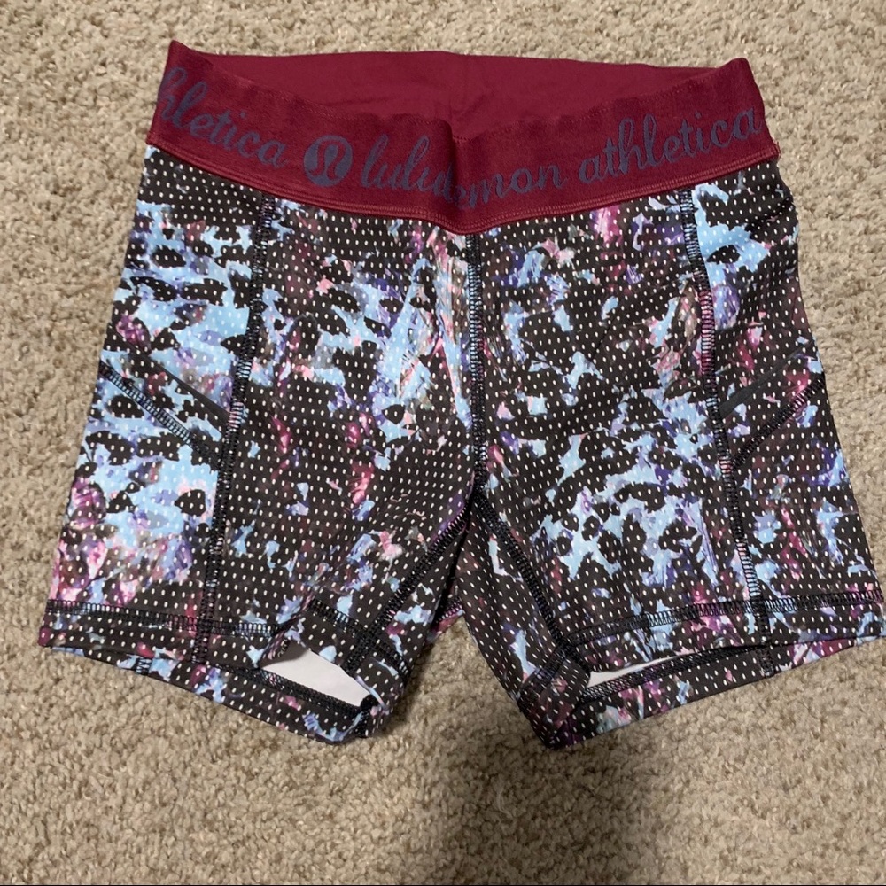 Lululemon compression shorts